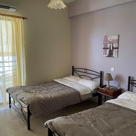 Finikas Appartement Iria Buitenkant foto